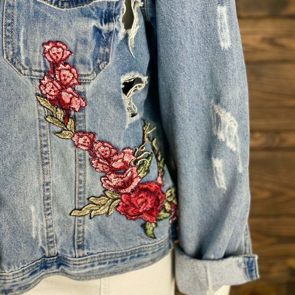 Papaya |‎ London Trend Distressed Rose Appliqué Denim Jean Jacket Floral Design - Picture 9 of 14
